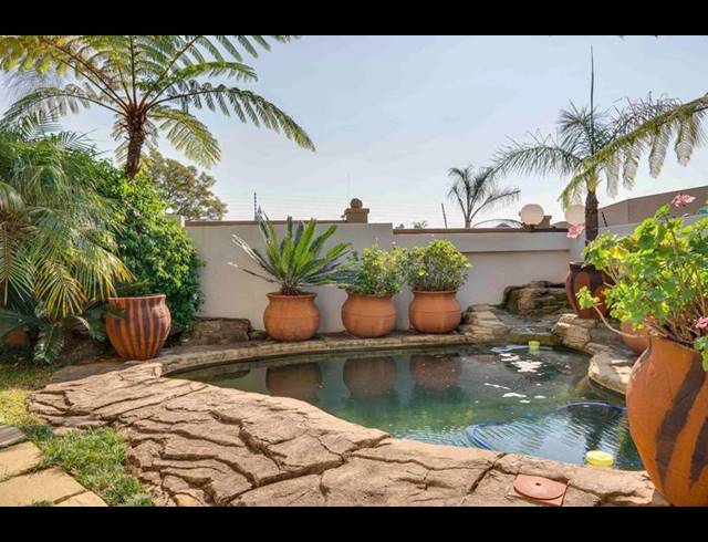 4 BEDROOM HOUSE FOR SALE IN AMOROSA